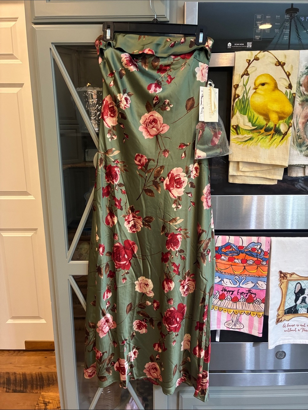 NWT Thirty / Thirty Floral Green Satin A-Line Skirt -Olive with Rose Print small